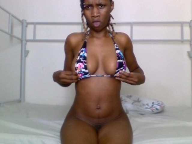 Theemisssexxy live cam on BongaCams