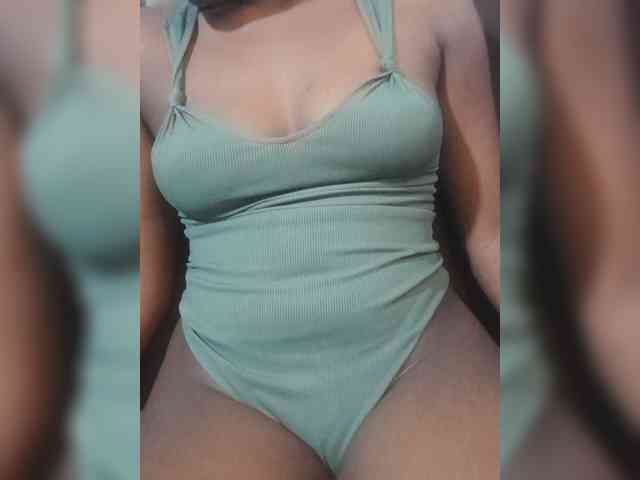 Amielina26-1 webcam