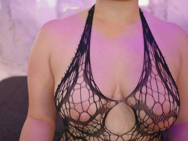 yourwetdreamgirl live cam preview