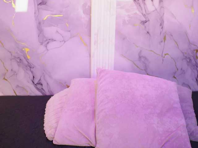 yourwetdreamgirl live cam on BongaCams