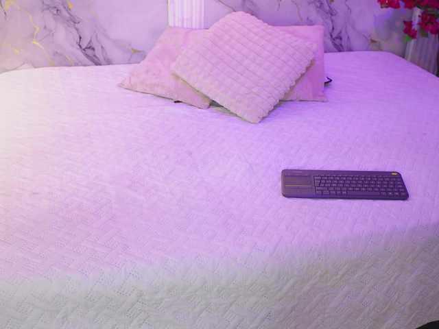 yourwetdreamgirl live cam on BongaCams