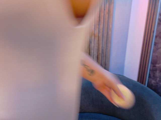 yourwetdreamgirl live cam on BongaCams
