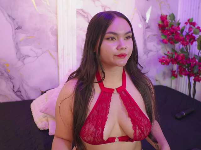 yourwetdreamgirl live cam on BongaCams