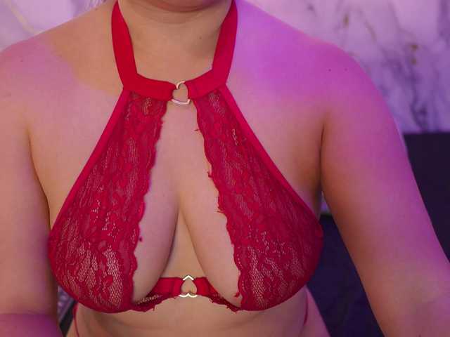 yourwetdreamgirl live cam on BongaCams