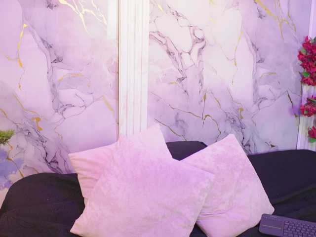 yourwetdreamgirl live cam on BongaCams