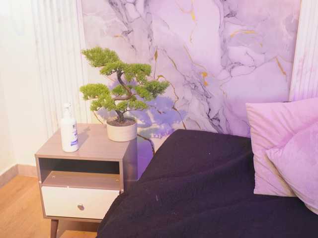 yourwetdreamgirl live cam on BongaCams