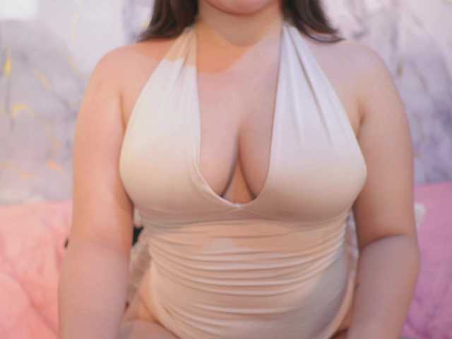 yourwetdreamgirl live cam on BongaCams