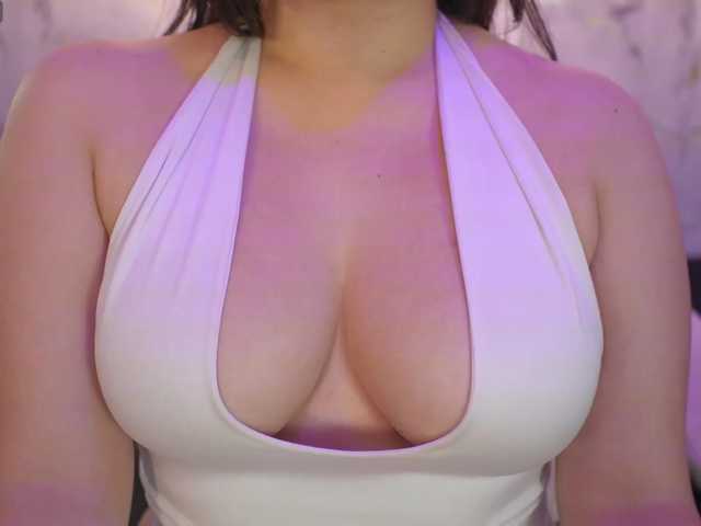 yourwetdreamgirl live cam on BongaCams