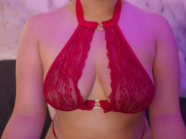 yourwetdreamgirl live cam on BongaCams
