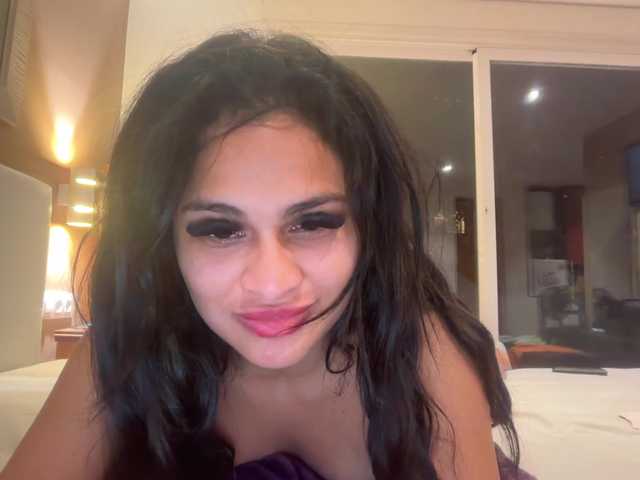 Piggy18 live cam on BongaCams