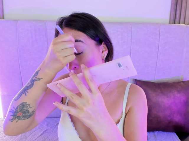 Nikka888 live cam on BongaCams