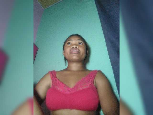 Nathykis, en directo ahora en BongaCams