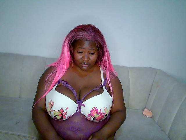 Candyboob live cam on BongaCams