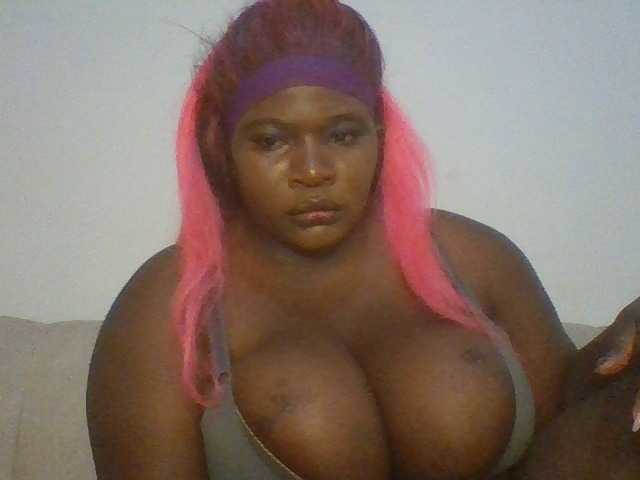 Candyboob, en vivo ahora en BongaCams