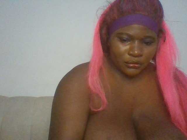 Candyboob, en vivo ahora en BongaCams