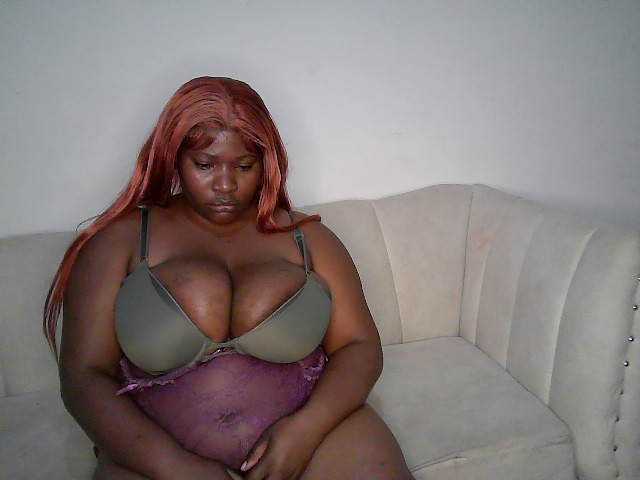 Candyboob live cam on BongaCams