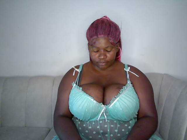 Candyboob live cam on BongaCams