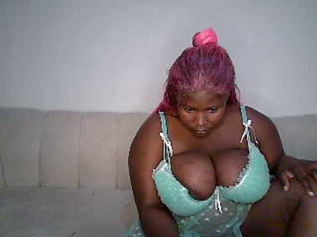 Candyboob live cam on BongaCams