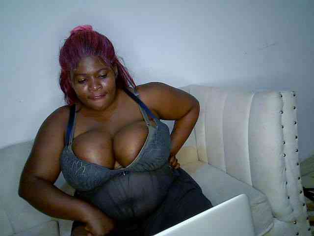 Candyboob webcam