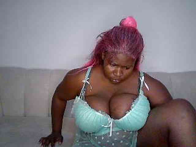 Candyboob webcam