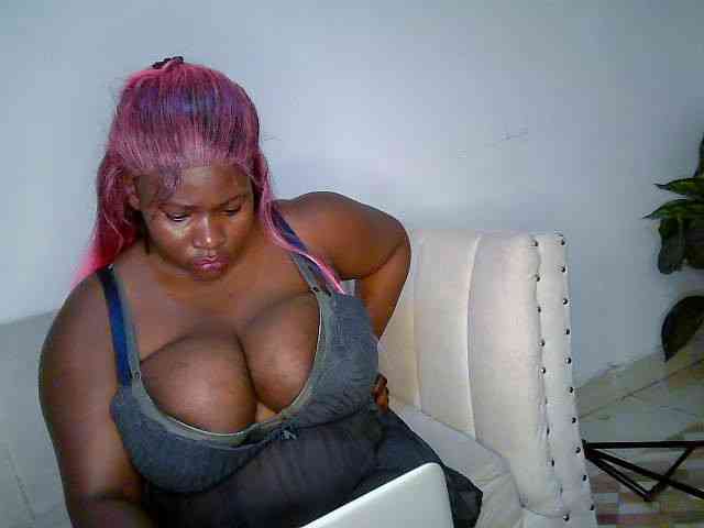 Candyboob webcam