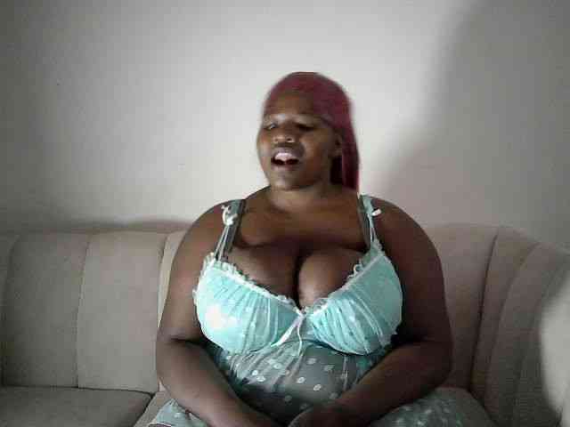 Candyboob webcam
