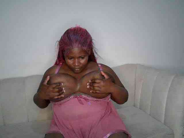 Candyboob webcam