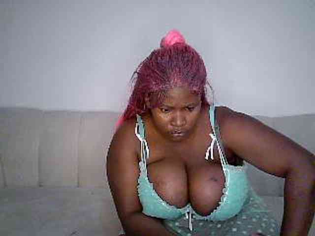 Candyboob webcam