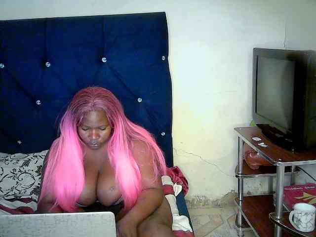 Candyboob webcam