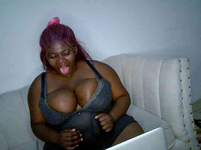 Candyboob webcam