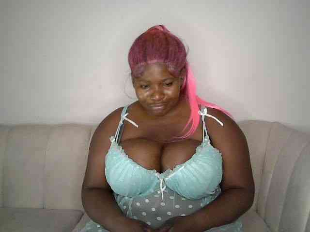 Candyboob webcam