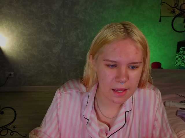Female-Jesus — live female cam