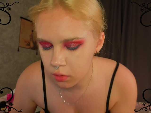 Female-Jesus live cam on BongaCams