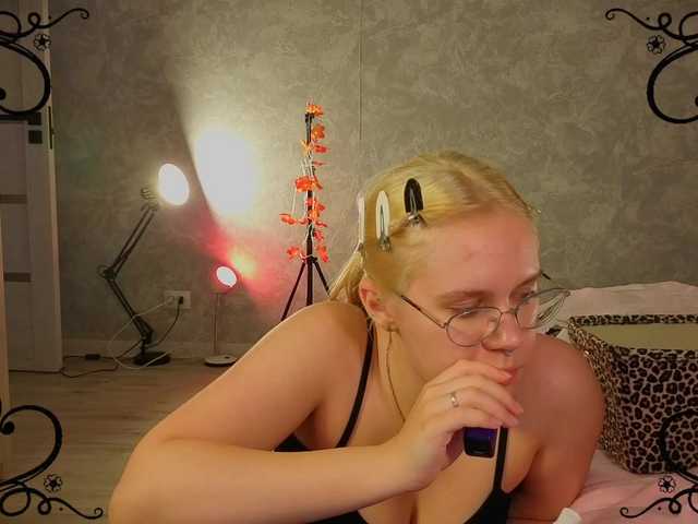 Female-Jesus live cam on BongaCams