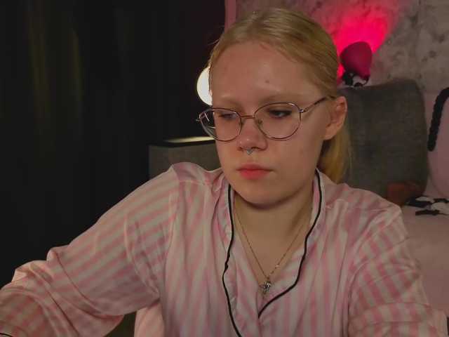 Female-Jesus live cam on BongaCams
