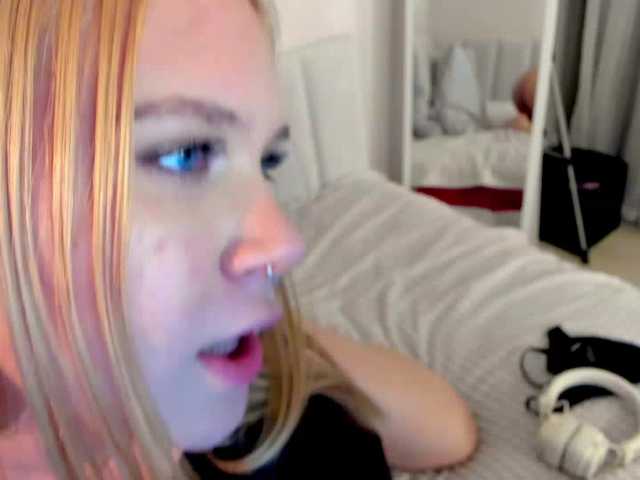 Female-Jesus live cam on BongaCams