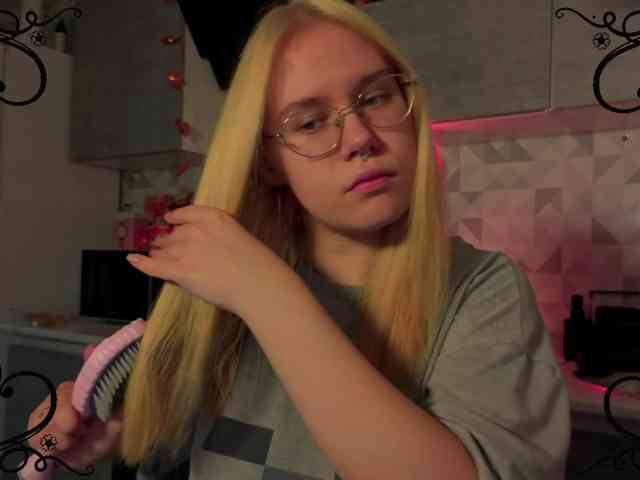 Female-Jesus webcam