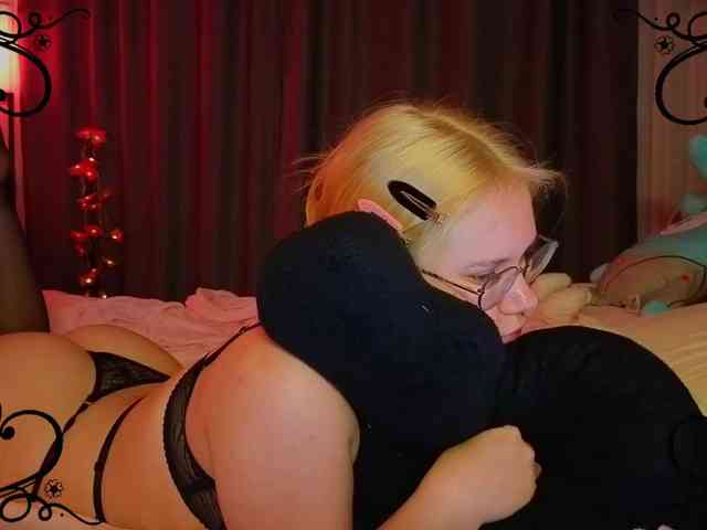 Female-Jesus webcam