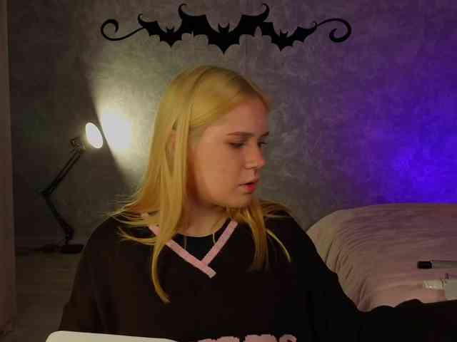 Female-Jesus webcam