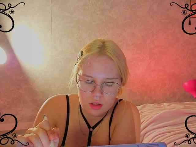 Female-Jesus webcam