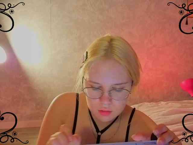 Female-Jesus webcam