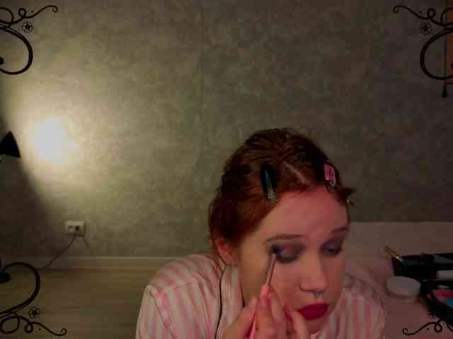 Female-Jesus webcam