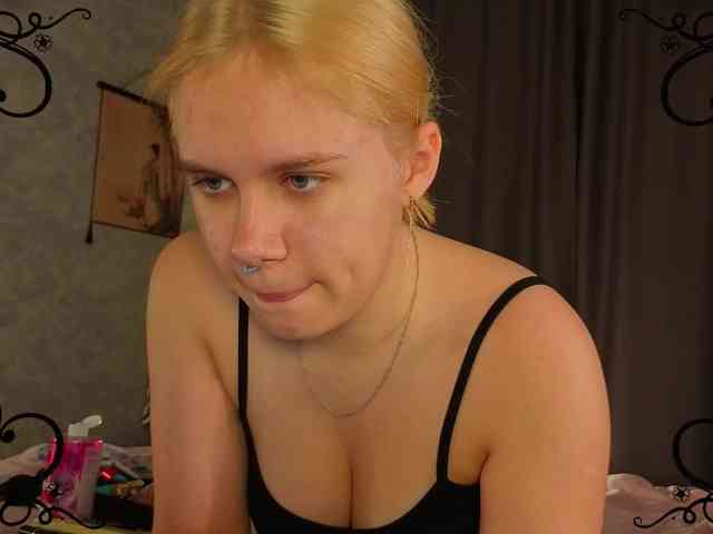 Female-Jesus webcam