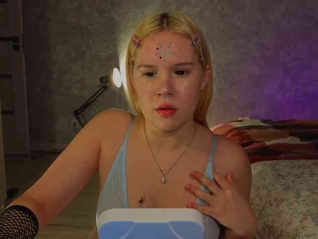 Female-Jesus webcam