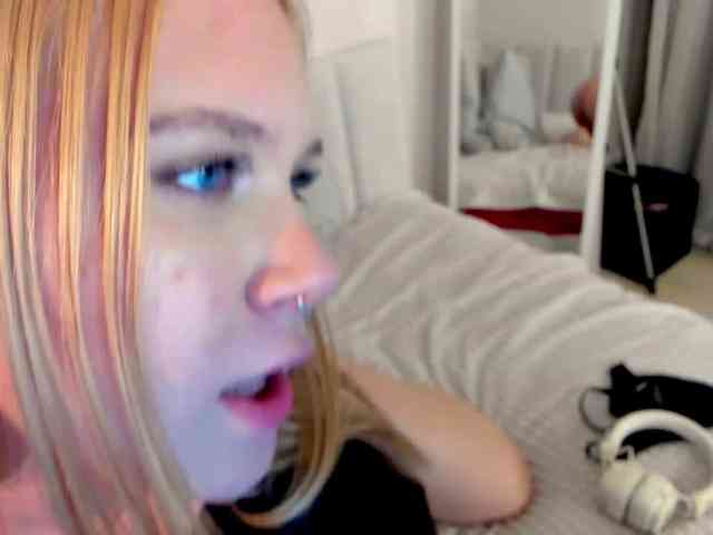 Female-Jesus webcam