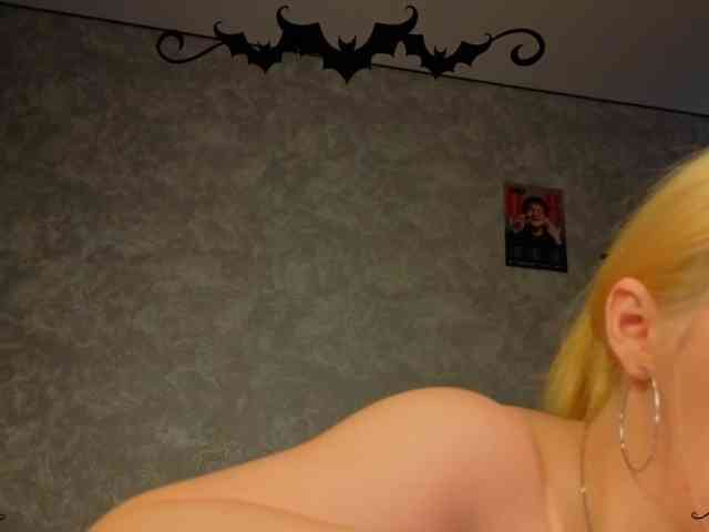 Female-Jesus webcam