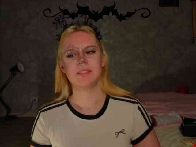 Female-Jesus webcam