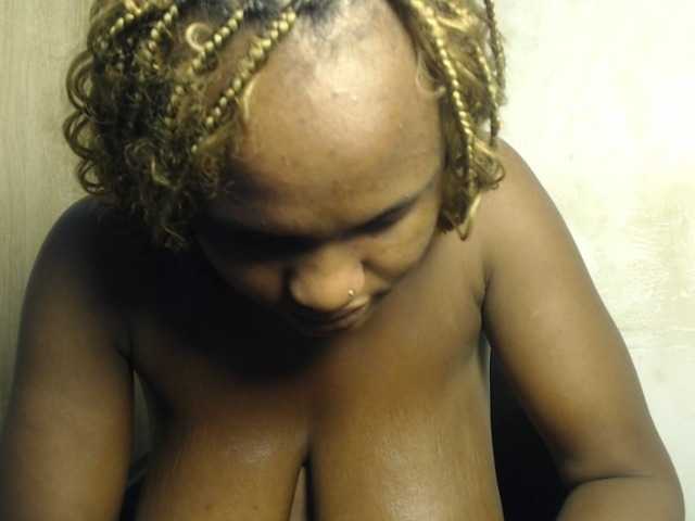mellissa123f live cam on BongaCams