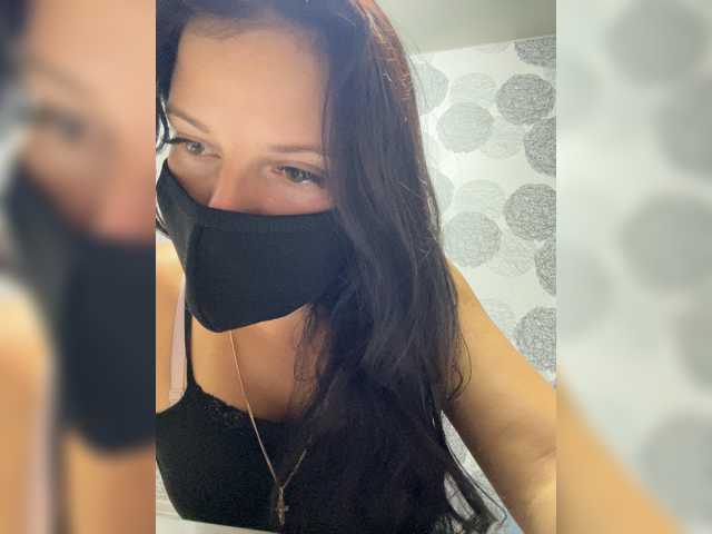 Gerda111 live cam on BongaCams