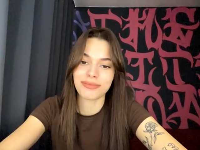 MaeNolder live cam on BongaCams